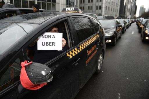 Brussels police holds talks on taxi sector vs Uber difficulties