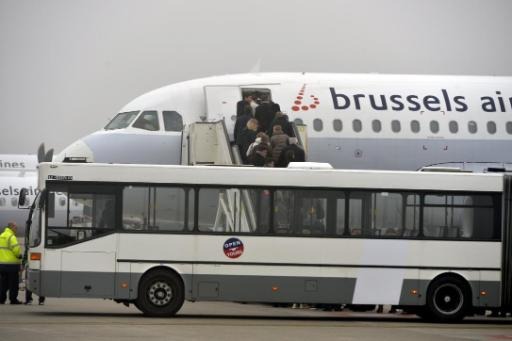 Brussels Airlines imposes the two people in the cockpit rule