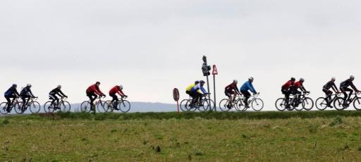 The Tour de Flandres for mopeds attracts 13,000 to 14,000 amateurs
