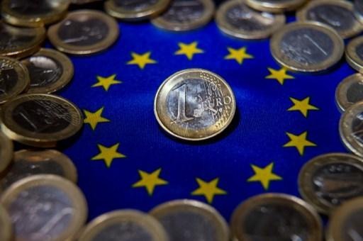EU public deficit decreases as national debts grow