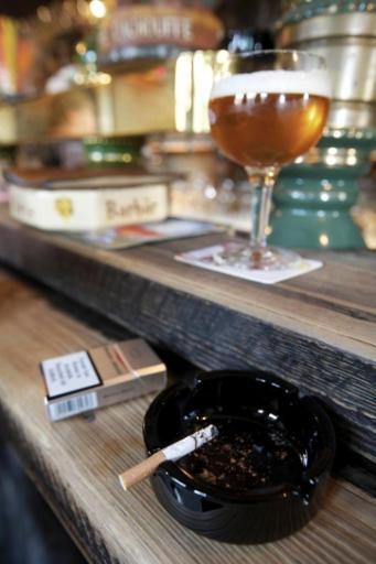 A café shut down for not respecting the smoking ban for the first time