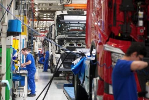 Ghent Volvo lorry plant advertises for 150 workers