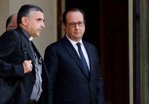Hollande rejects opposition calls to toughen up anti-terror legislation after Normany church attack