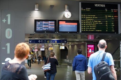 SNCB ordered to dismantle all advertising in the stations