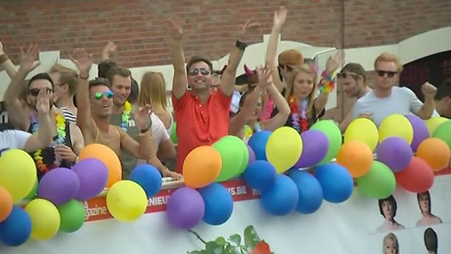 Large crowds at Antwerp's annual Pride festival