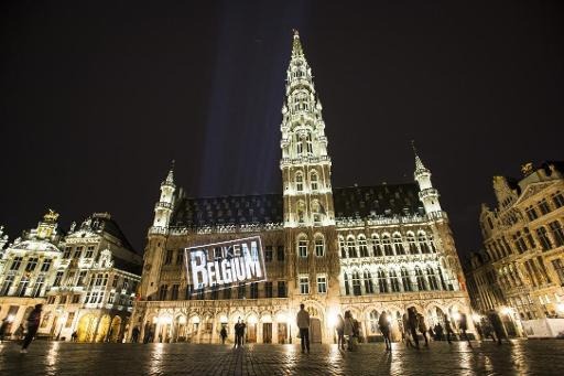 Brussels City Hall adopts pink lighting