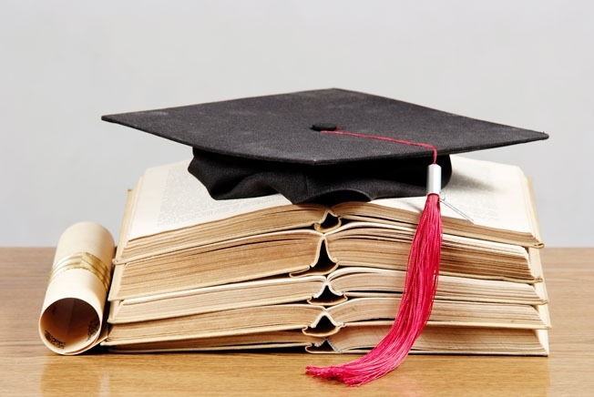 Higher education degrees do little for salary premiums