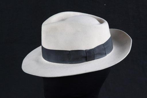 A Belgian buys Michael Jackson’s “Smooth Criminal” hat for 10,000 euros