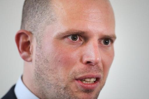 Visa for Syrian family – If Francken refuses to pay, bailiff may seize State property