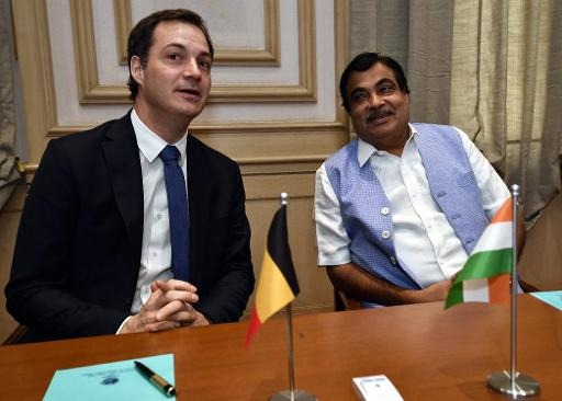 We should increase cooperation between the ports of Antwerp and Mumbai
