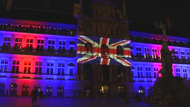Union Jack visible on Antwerp city hall