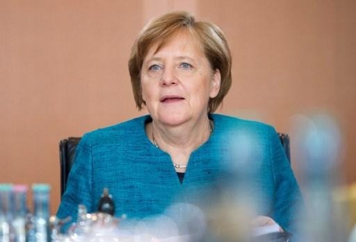 Merkel calls Erdogan to "respectful dialogue" in Turkey