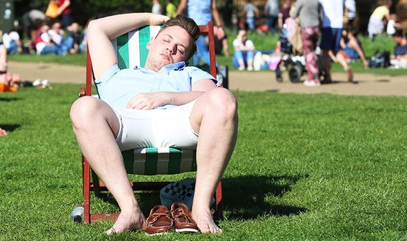A real scorcher looms: weather warm and sunny today (Friday) - first signs of 30°C weekend temperatures