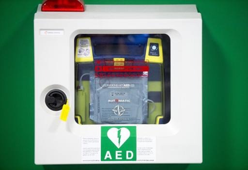 Defibrilators placed in public places only save 6 to 28 lives annually