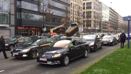 Between 200 and 250 taxis demonstrate in the streets of Brussels
