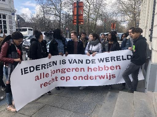 Francken receives 450 protest letters against possible expulsion of teenager