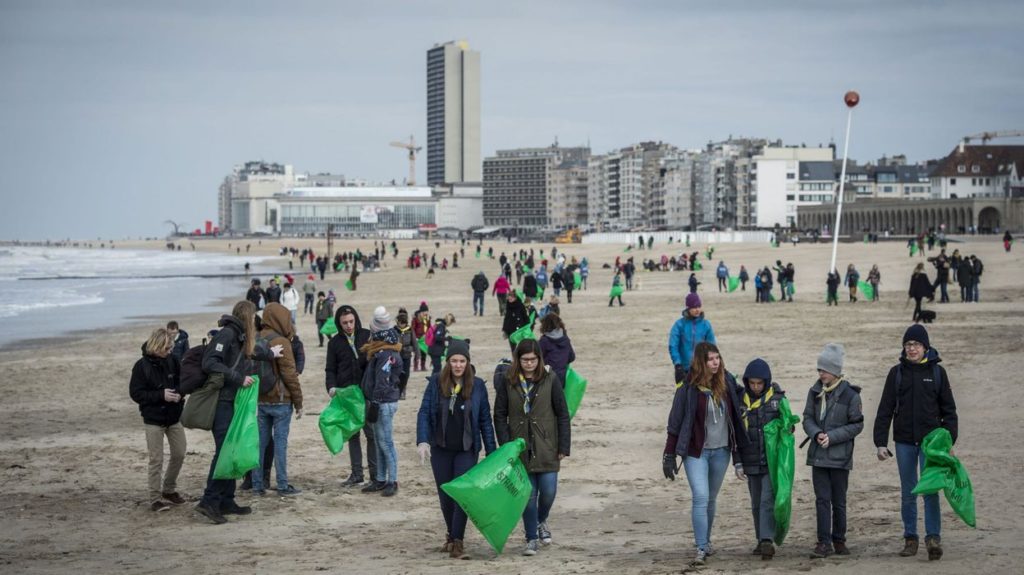 Some 3,750 volunteers rid Belgian beaches of 5.5 tons of waste