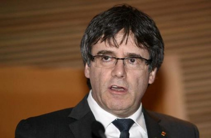 Carles Puigdemont files complaint after discovery of tracker under his vehicle