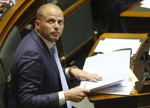 Undocumented immigrants: Francken opposes Brussels region on issue