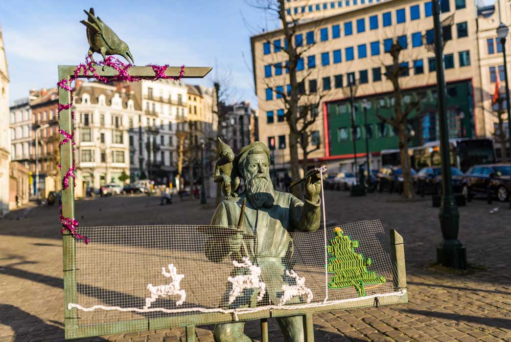 The origins of the original Brussels dialect: Keeping a dying language alive