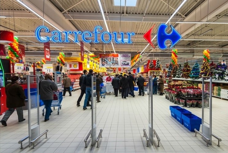 Carrefour early pension plan raises questions of governmental responsibility