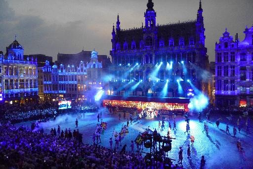 Thousands flock to the Grand-Place for the Ommegang pageant