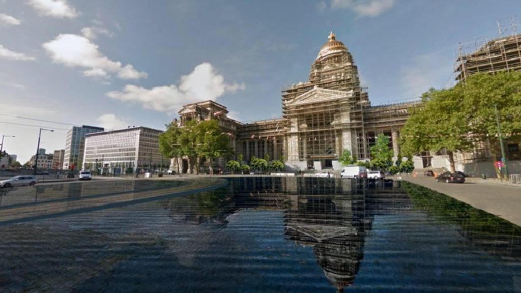 Mirror-pond proposed for Justice Palace square