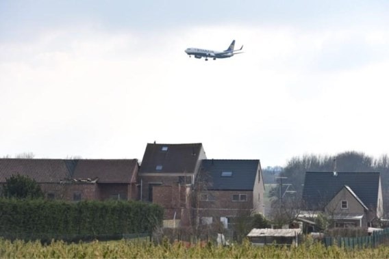 Five communes bordering Brussels sue for fines for aircraft noise