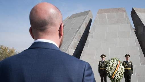 P.M. Michel pays homage to victims of Armenian genocide in Yerevan