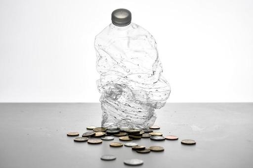 Temporary deposit system for plastic bottles in Antwerp