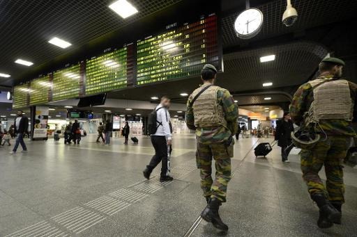 Armed individual overpowered by soldiers at Brussels-Midi station