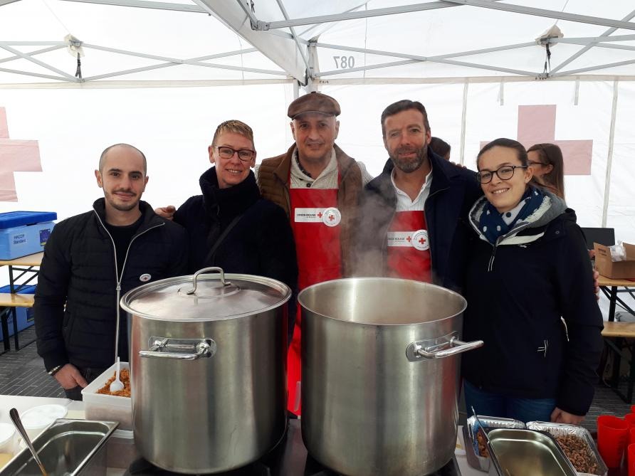 Star chefs make soup for the homeless in Red Cross appeal