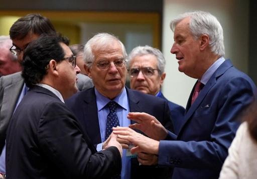 EU ministers approve draft Brexit deal