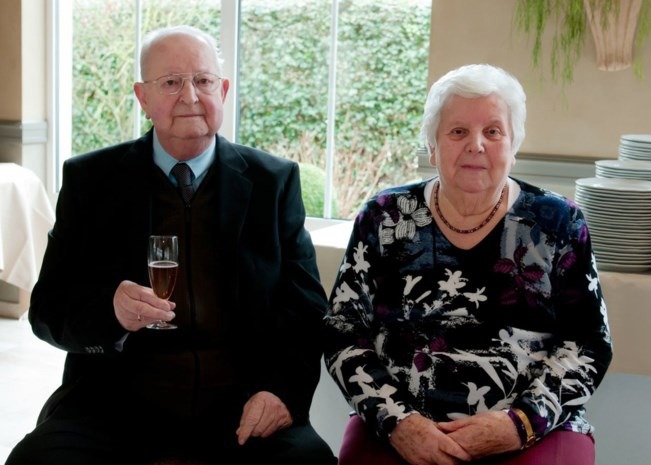 Massive turnout for couple who died together after 64 years living together