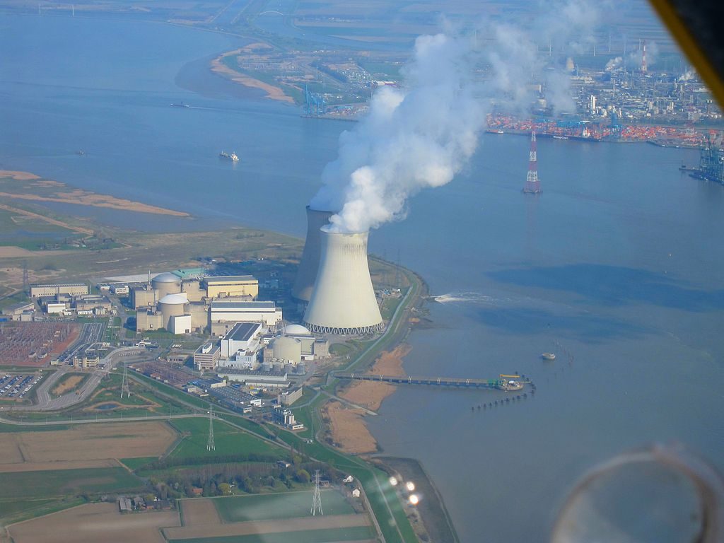 Doel nuclear reactor closed down one week after starting up again