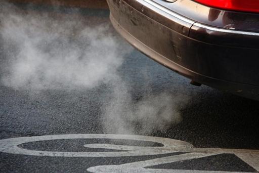 Leaving your engine running becomes environmental offence