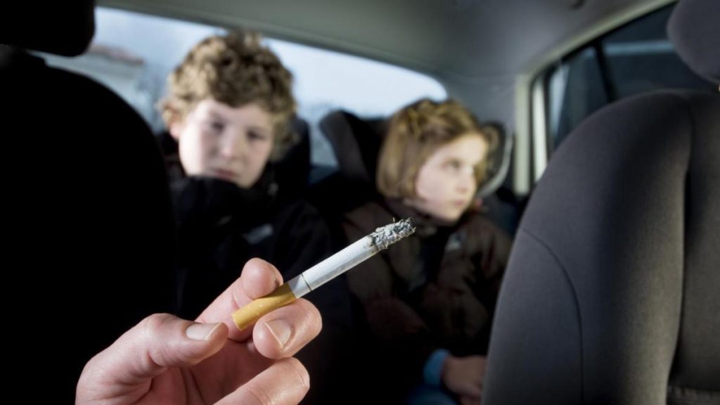 Smoking ban in vehicle with children comes into effect in Flanders