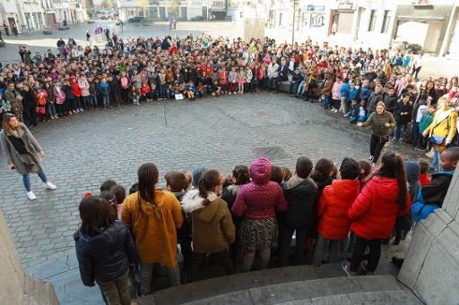 Molenbeek schoolchildren pay tribute to the victims of attacks