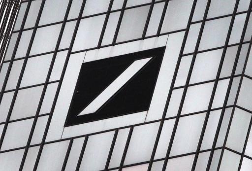 Additional compensation for  dismissed Deutsche Bank staff