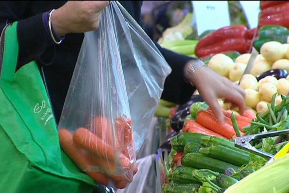 Not enough resources to issue fines for plastic bags in Brussels