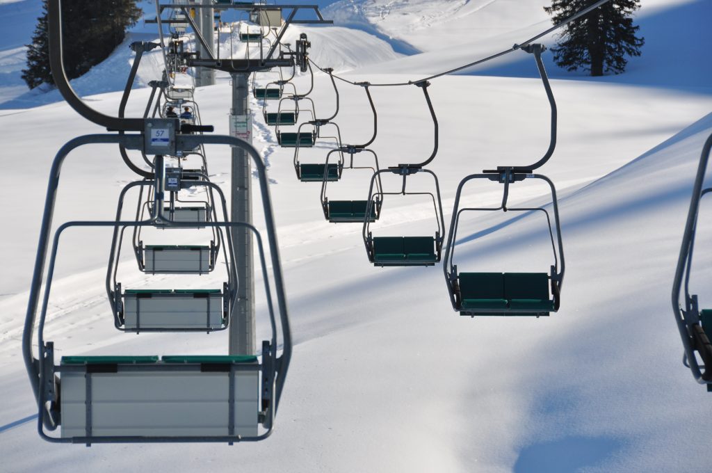 Belgian girl seriously injured after falling from a chairlift