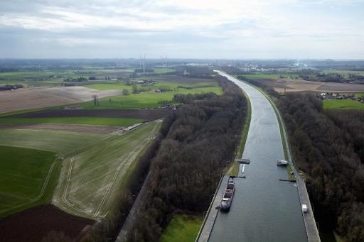 Belgian farmers are draining watercourses due to drought
