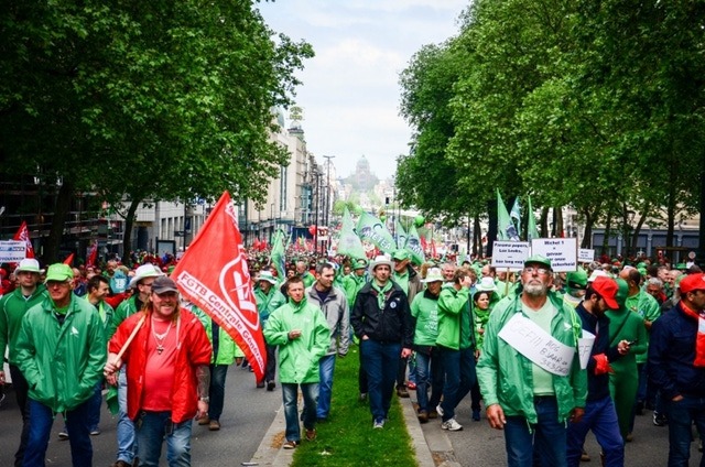 5,000 to 10,000 trade union demonstrators in Brussels on Tuesday