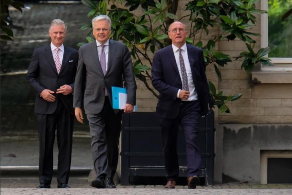 Reynders and Vande Lanotte given job of sounding out parties for a new government