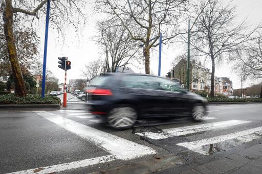 Despite green intentions, Belgians are keeping their cars