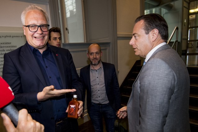 Far-left party 'not surprised' to be the first left out of the new Flemish government