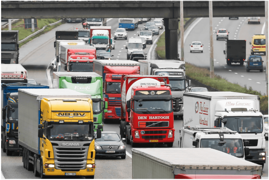 Shortage of facilities leads lorry drivers to break resting time laws