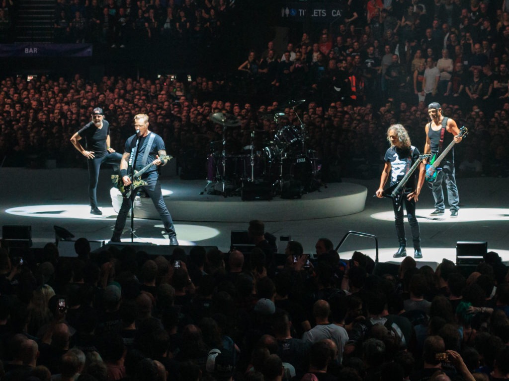 Extra trains for Metallica concert went to Flanders, but not Wallonia