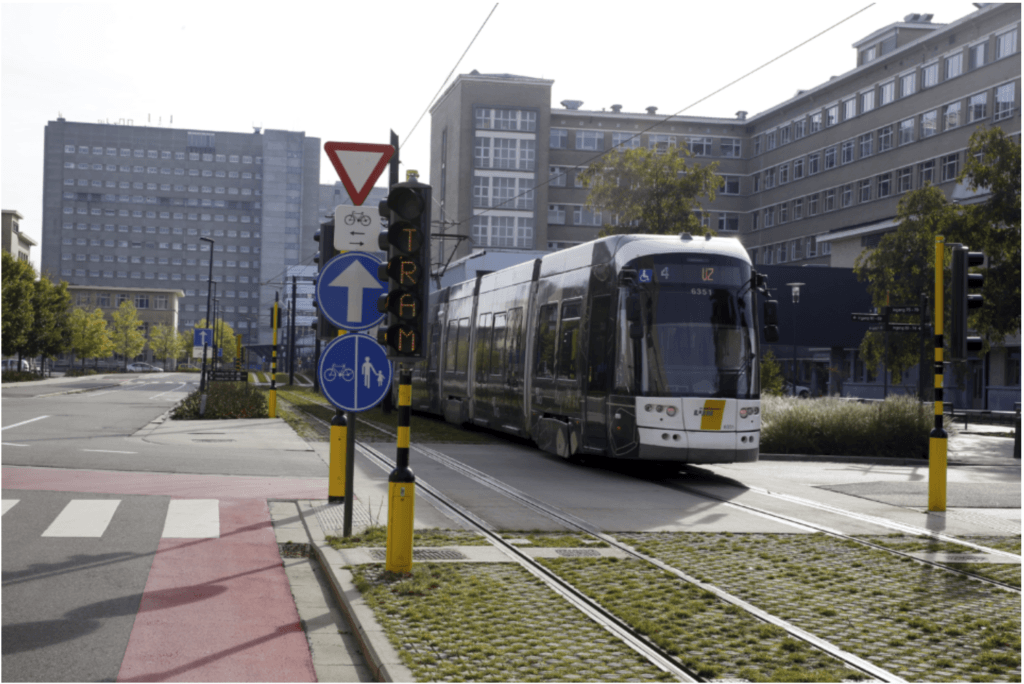 Trams to get priority green lights with new GPS system