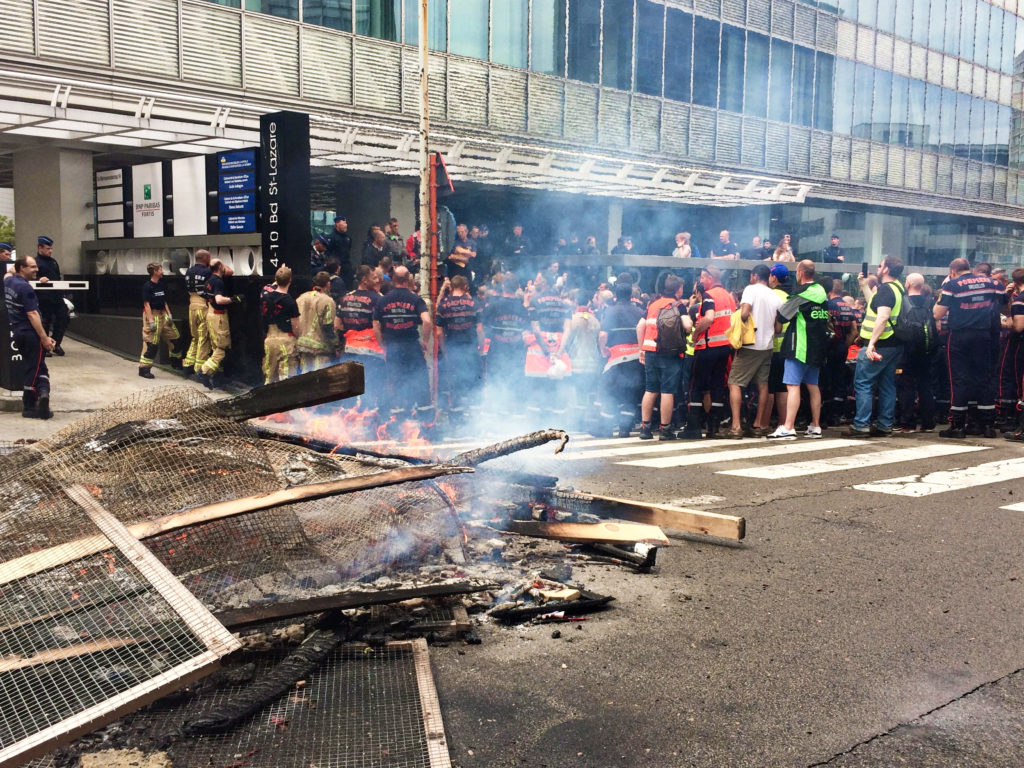 Photos: Brussels firemen protests spark chaos in the city